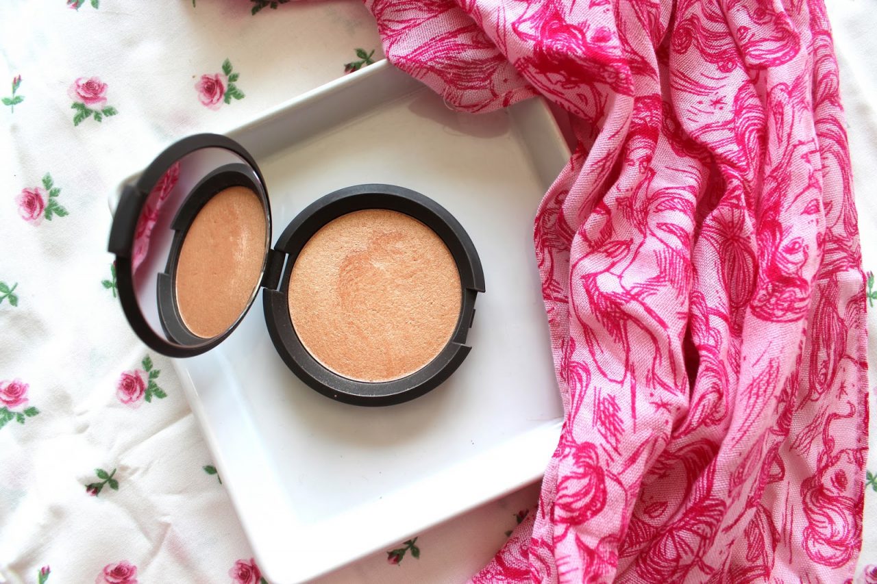 BECCA X JACLYN HILL CHAMPAGNE POP HIGHLIGHTER