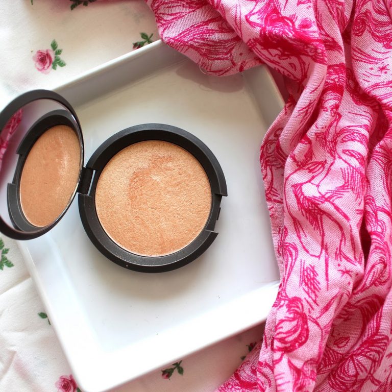BECCA X JACLYN HILL CHAMPAGNE POP HIGHLIGHTER