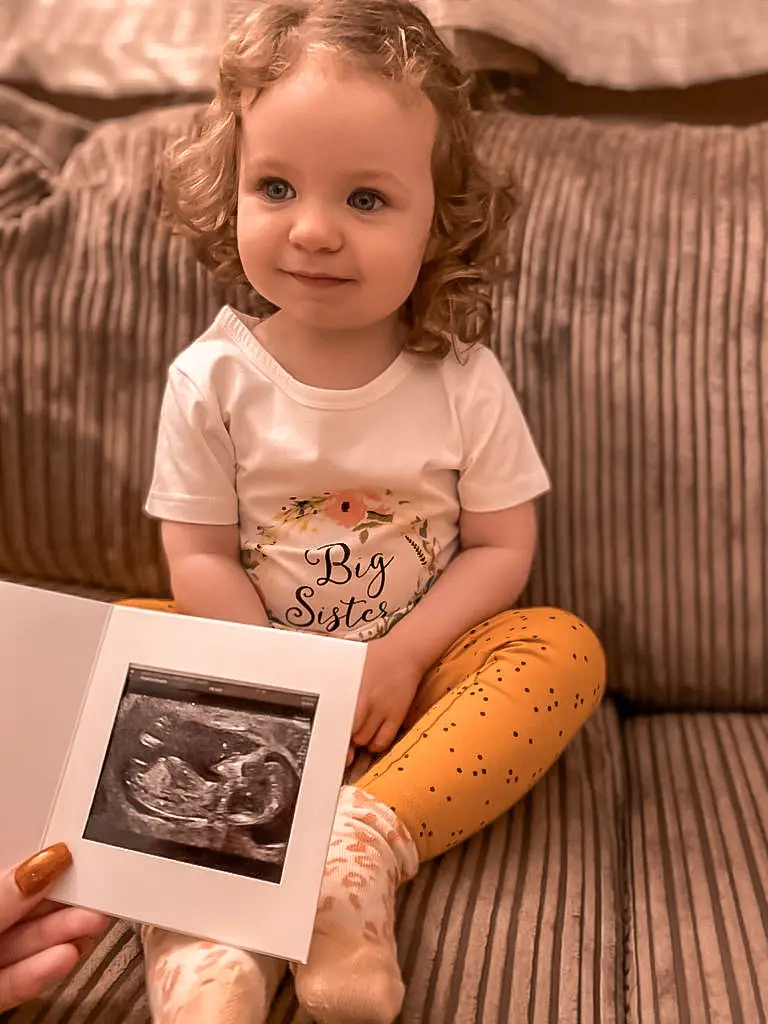 I M PREGNANT WITH BABY NUMBER 2 Pregnancy Announcement i-m-pregnant-with-baby-number-2-pregnancy-announcement