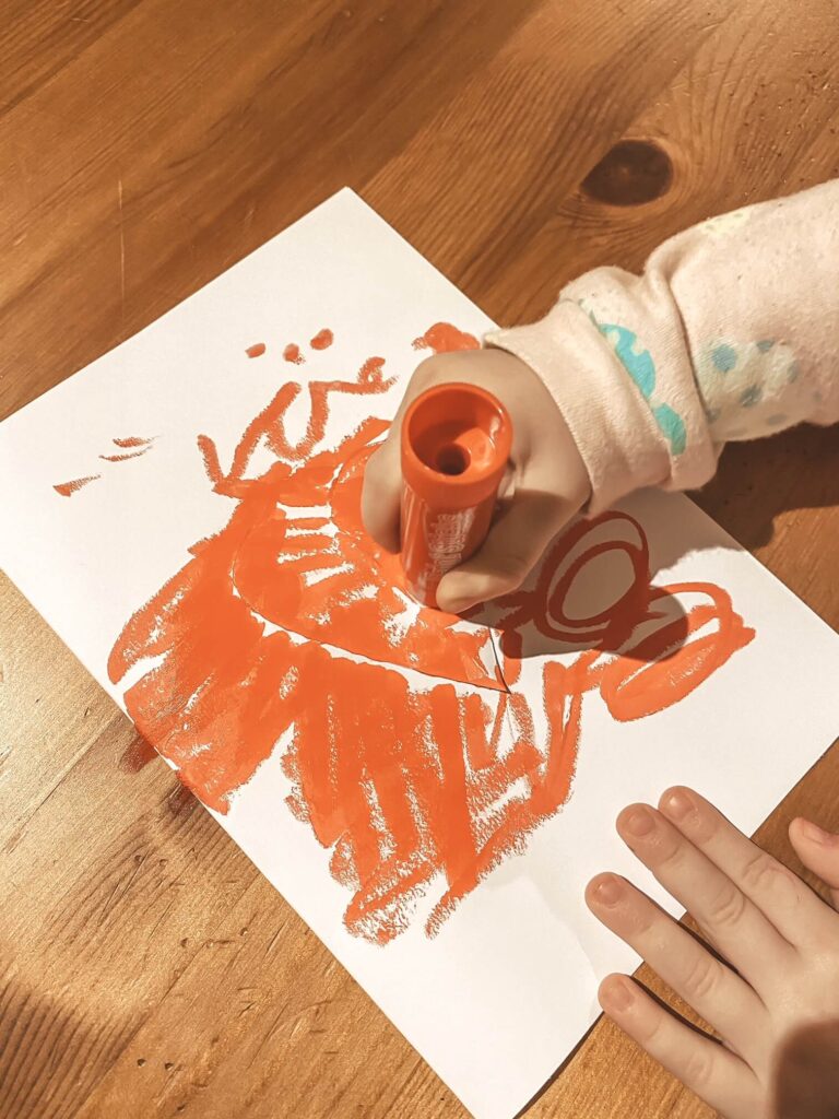 5 SUPER EASY VALENTINES CRAFTS FOR TODDLERS