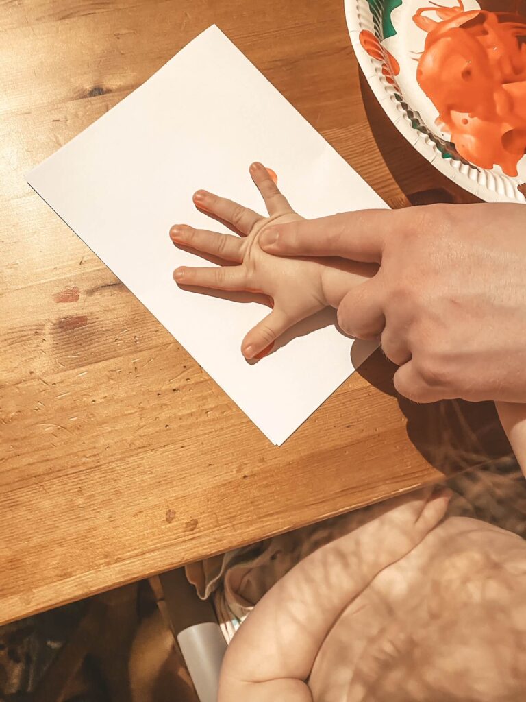 5 SUPER EASY VALENTINES CRAFTS FOR TODDLERS
